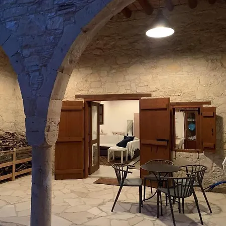 Holiday home Thalassovouni Traditional House In The Center Of The Village Vouni