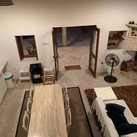 Holiday home Thalassovouni Traditional House In The Center Of The Village *